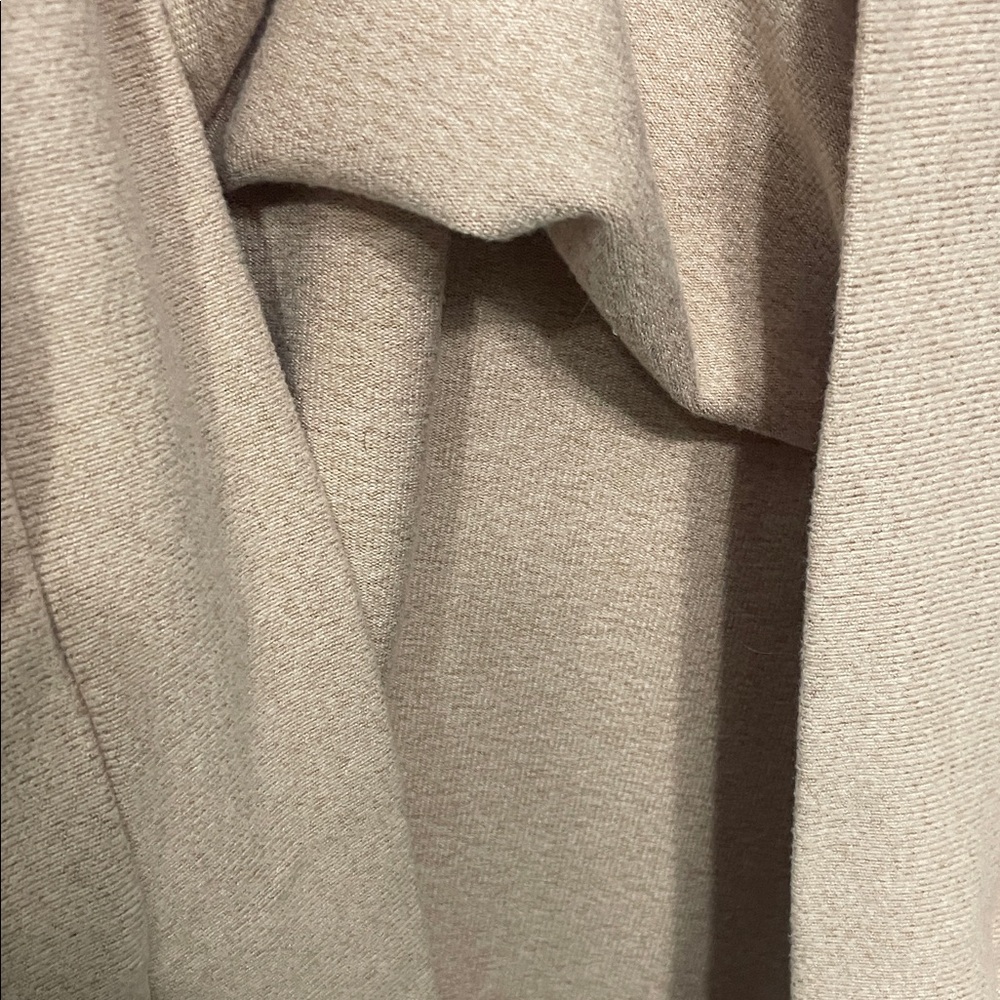 Uniqlo Pink Blush Crew Neck Sweater XL ๐ - Picture 10 of 10